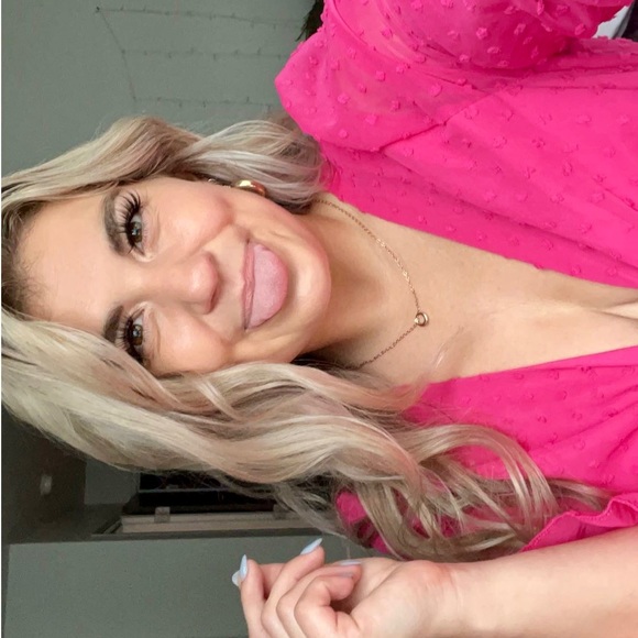 Meet your Posher, Emily - Picture 1 of 1